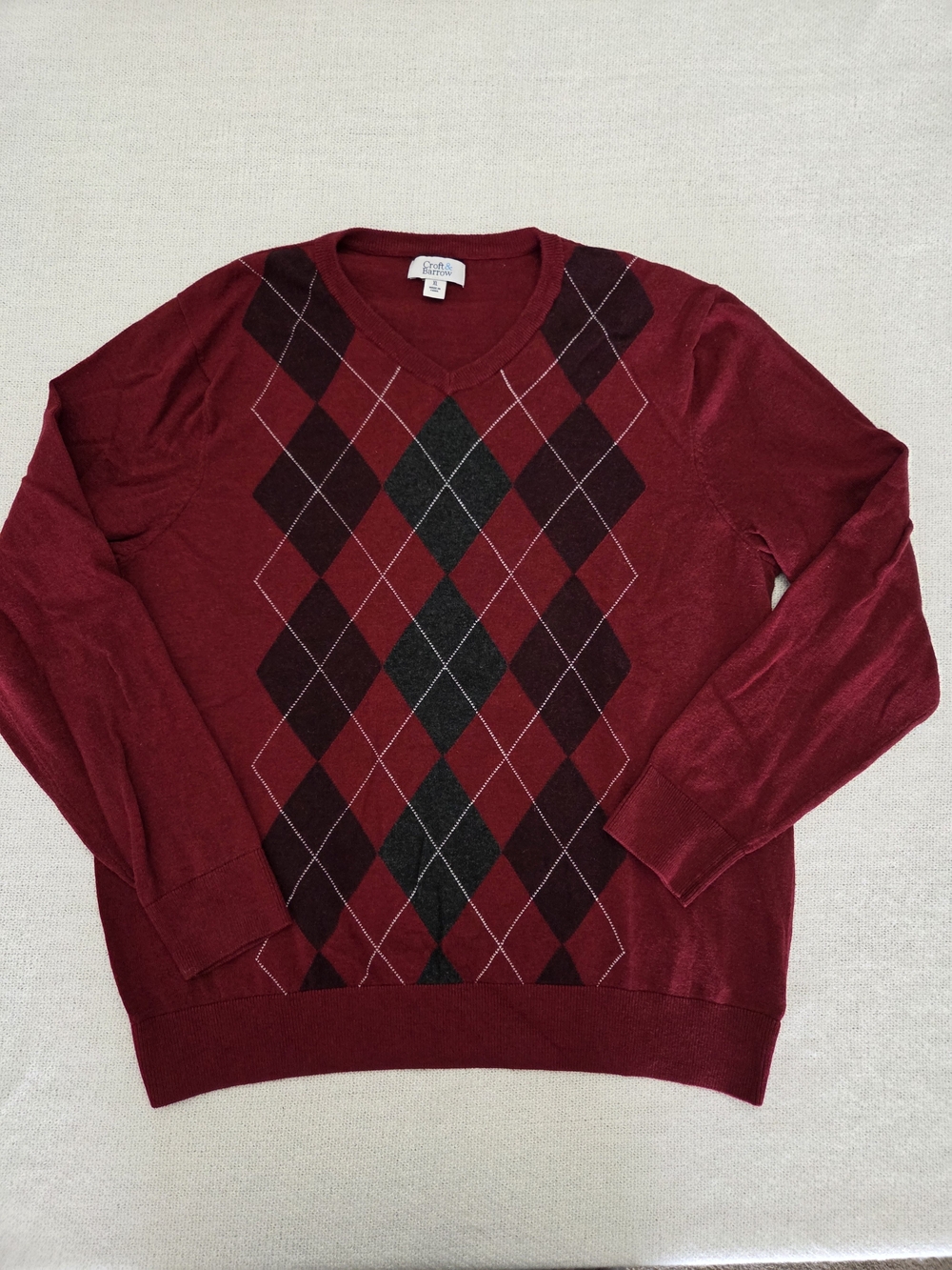 croft & barrow Men's Burgundy Argyle V-Neck Sweater
